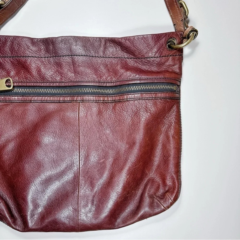 Fossil Women’s Long Live Vintage Leather Explorer Hobo Bag Dark Brown - Picture 10 of 15